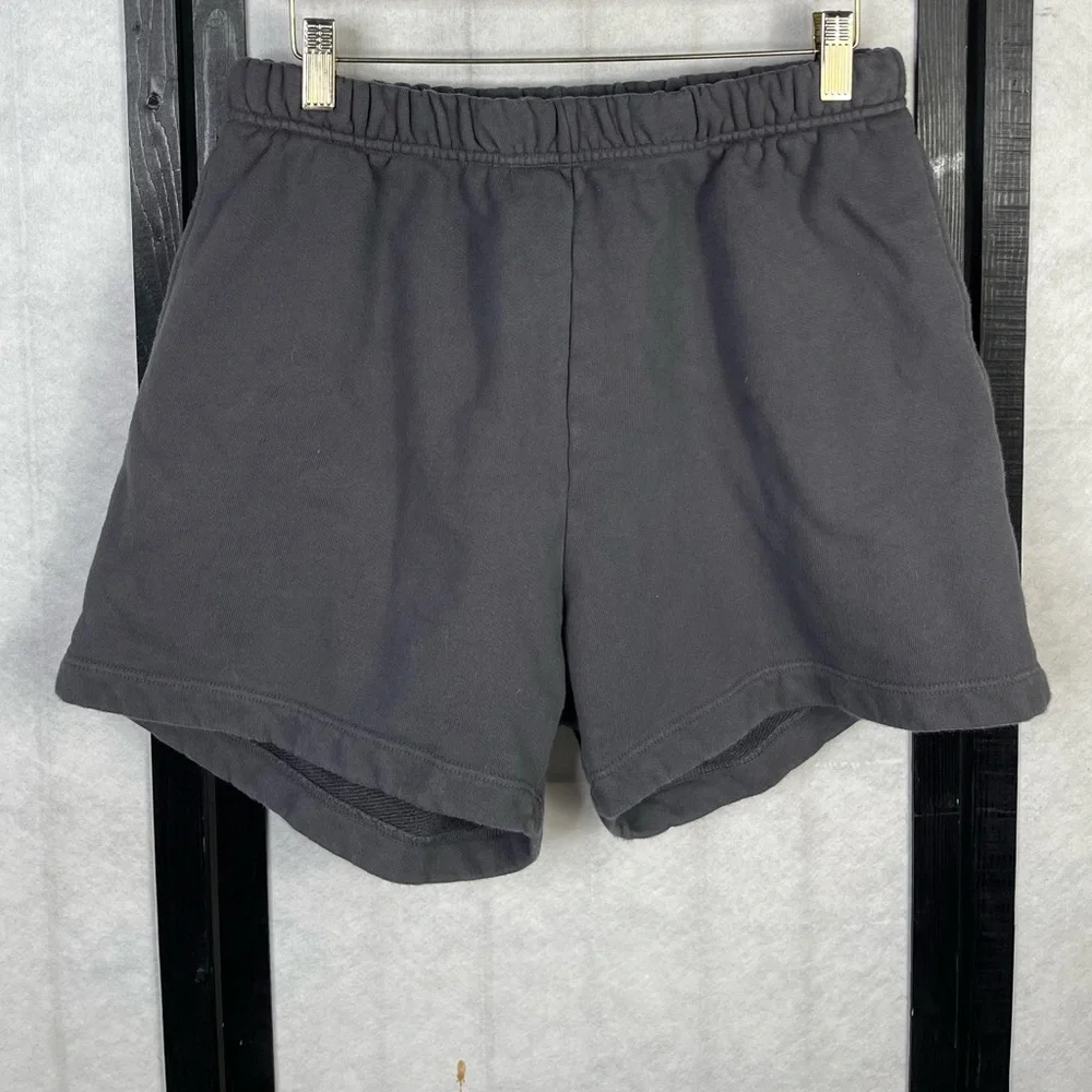 Daily drills Women's Gray lounge Shorts. Size: XS/S - Picture 2 of 5